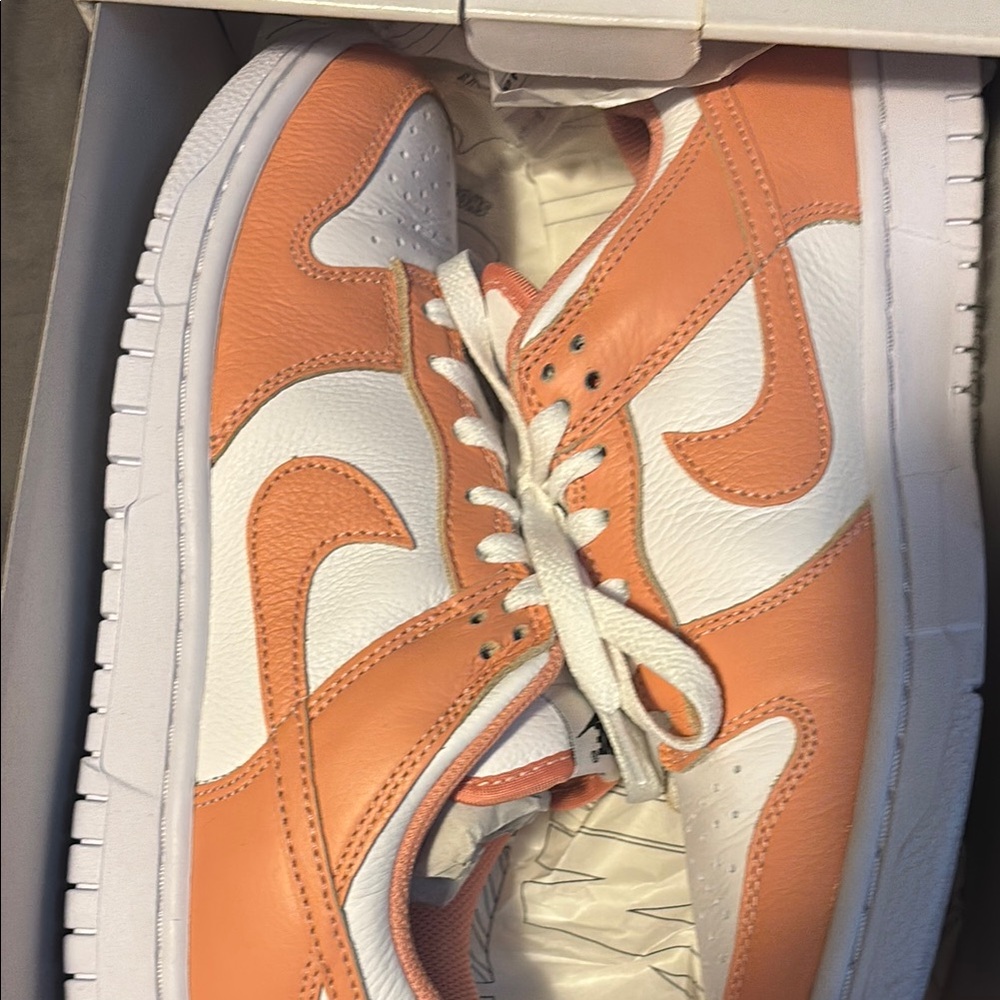 Custom Dunks. W9